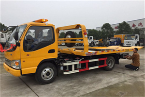 燕郊哪里有拖车服务